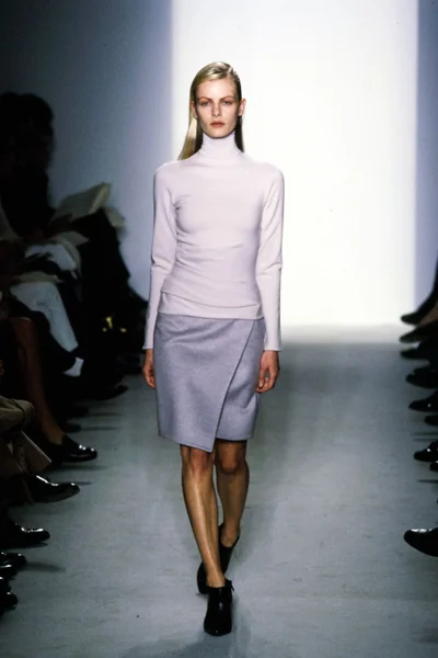 Look 28
